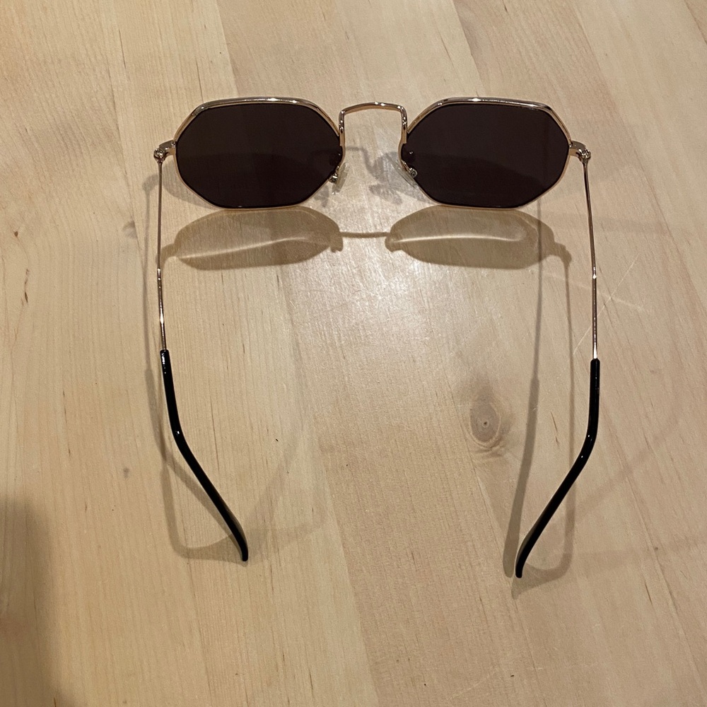 Urban Outfitters Gold and Black Hexagonal Sunglasses - Picture 3 of 3